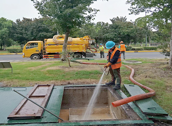禄丰化油池清理